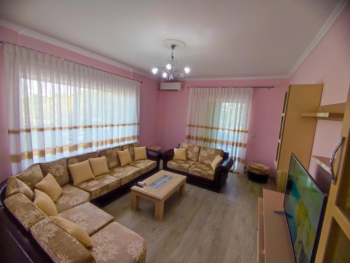 Cheerful 2 Bedroom Villa With Free Parking. Gjirokastër Exterior foto